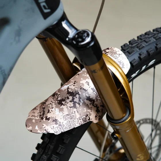 Mudguard M01 Bolt On digital camo sand - Unleazhed - Image 3