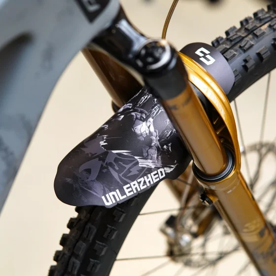 Mudguard M01 Bolt On SOB skullhead - Unleazhed - Image 3