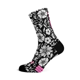 Black and White Flowers <3