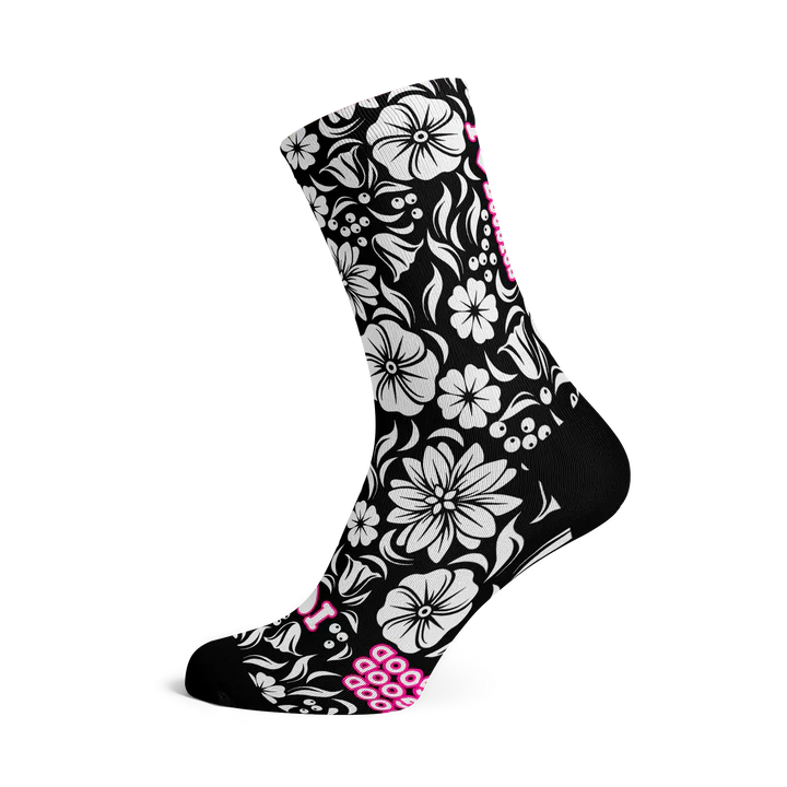 Black and White Flowers <3